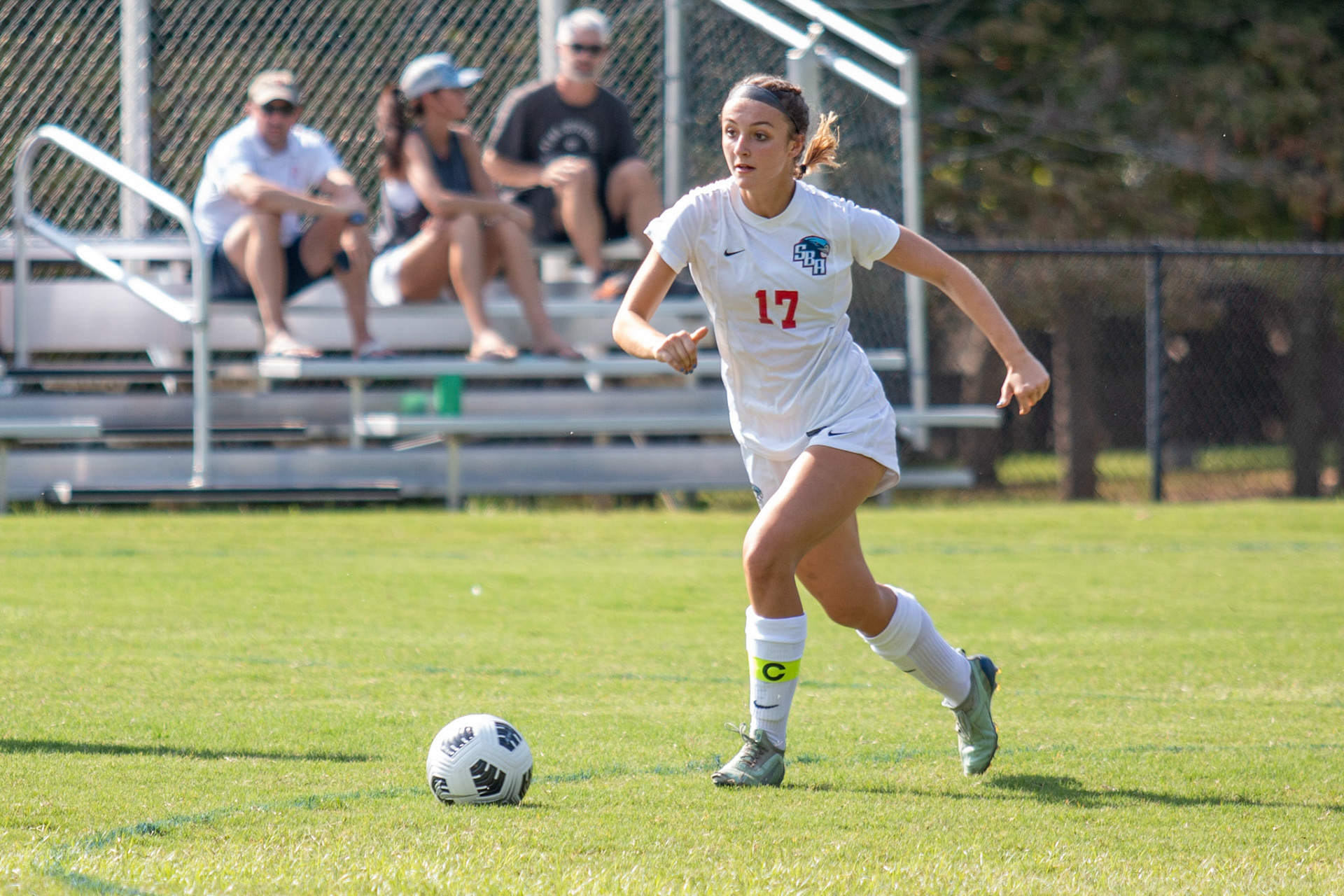 Kylie O'Connor advances the ball up the field. (Photo by Ryan Beatty)